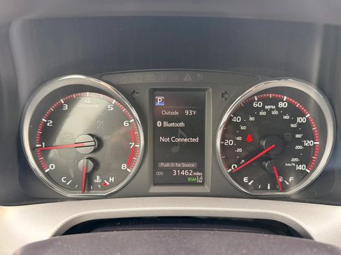 Used 2018 Toyota RAV4 SE w/ Power Extra Value Package AWD/4WD image 26