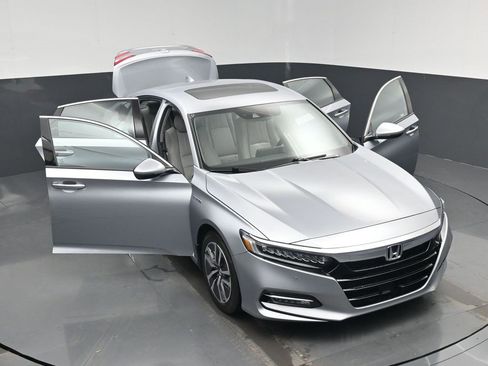 Used 2020 Honda Accord Touring image 57