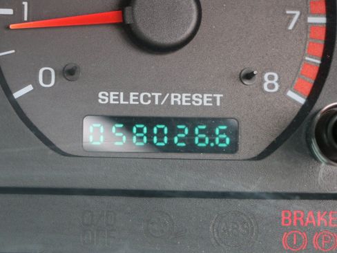 Used 2000 Ford Mustang GT RWD image 25