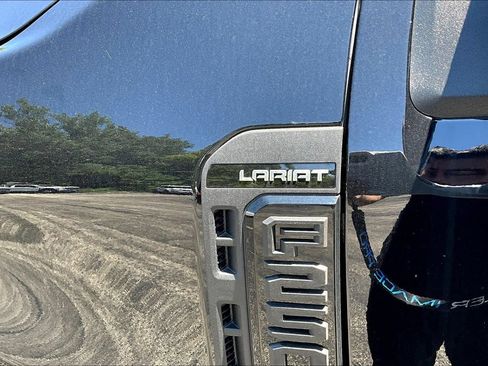 New 2026 Ford F250 Lariat w/ Black Appearance Package AWD/4WD image 9