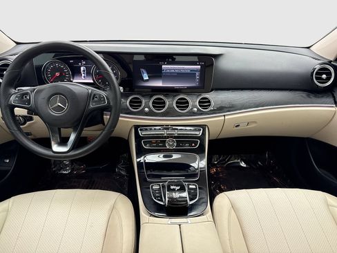 Used 2017 Mercedes-Benz E 300 4MATIC image 20