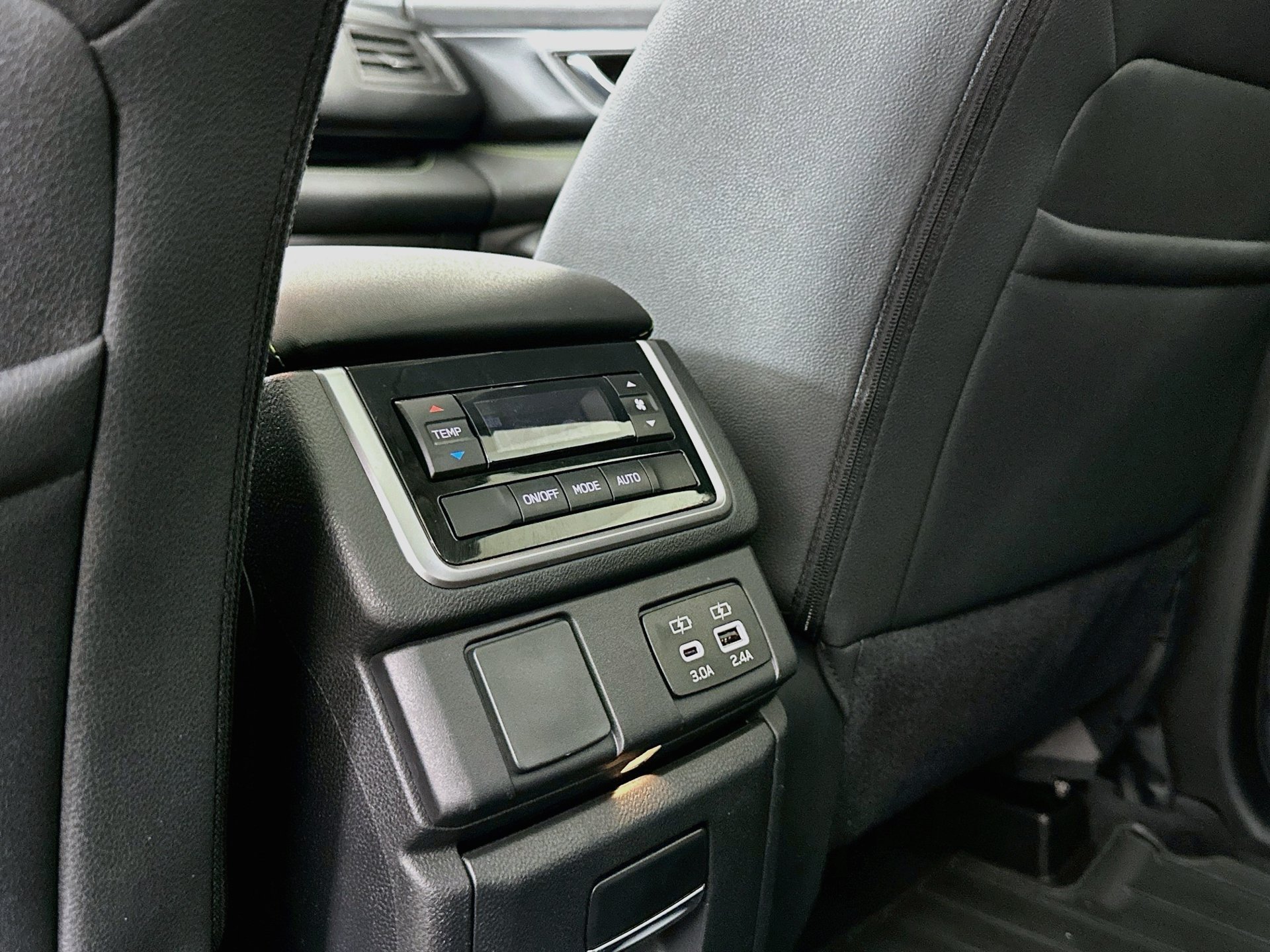 Used 2024 Subaru Ascent Onyx Edition w/ Popular Package Onyx AWD/4WD image 28