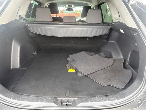 Used 2020 Toyota RAV4 XLE FWD image 30