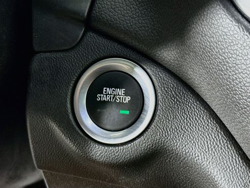 Used 2018 Chevrolet Equinox LT AWD/4WD image 19