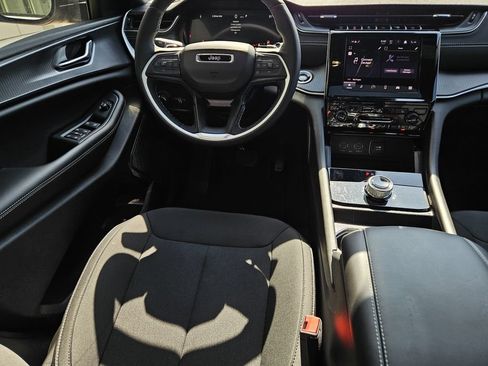 New 2026 Jeep Grand Cherokee L 2WD image 10