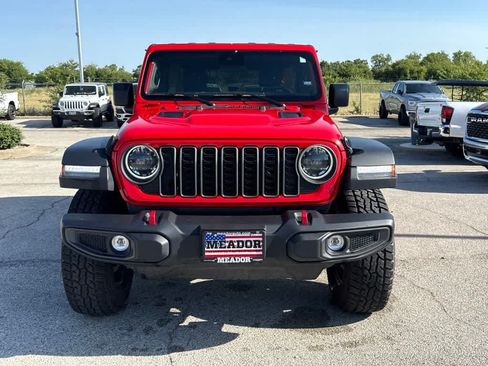 Used 2025 Jeep Wrangler Unlimited Rubicon AWD/4WD image 8