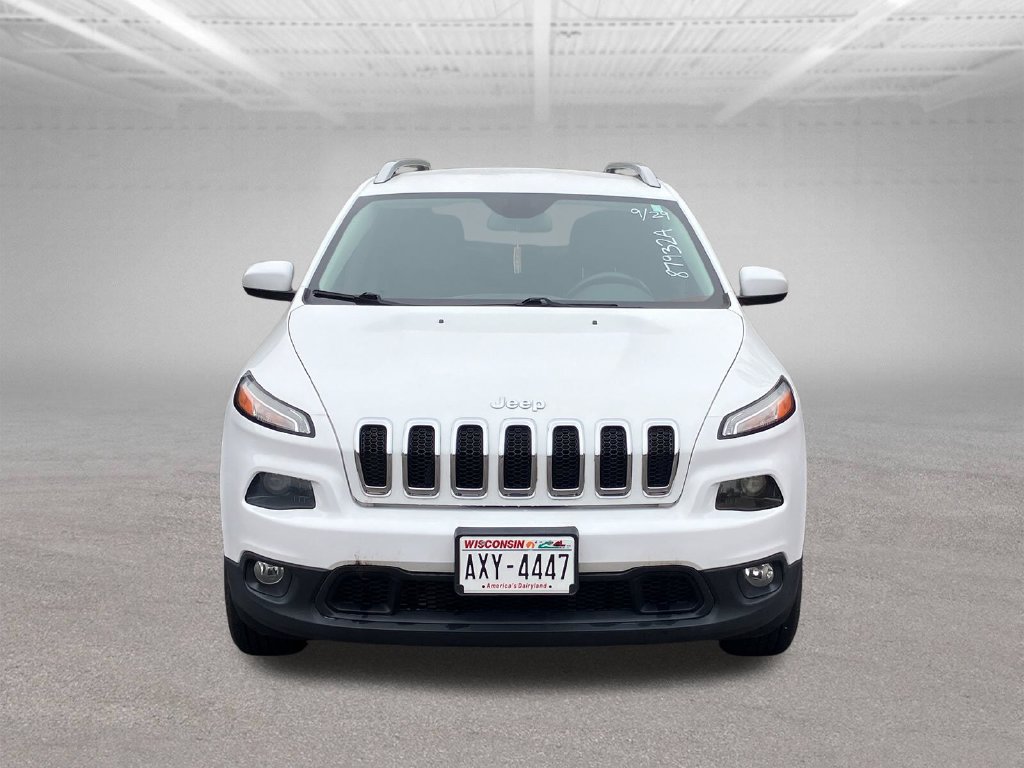 Used 2016 Jeep Cherokee Latitude w/ Cold Weather Group AWD/4WD image 4