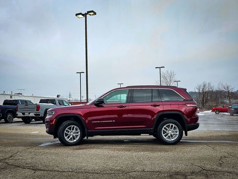 New 2025 Jeep Grand Cherokee Laredo X w/ Luxury Tech Group I image 7
