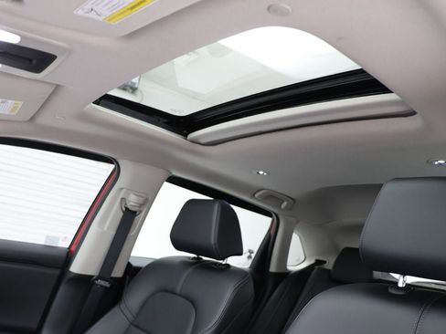 Used 2024 Honda HR-V EX-L image 17