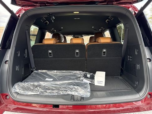 New 2026 Nissan Armada SL w/ Captain's Chari Seat Package image 23