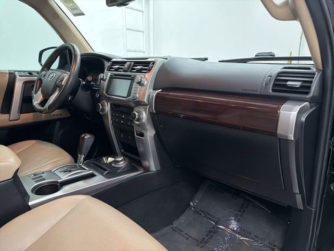 Used 2015 Toyota 4Runner Limited AWD/4WD image 29