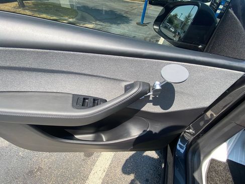 Used 2026 Tesla Model Y AWD image 11