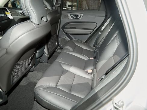 New 2025 Volvo XC60 B5 Plus w/ Protection Package Premier image 19