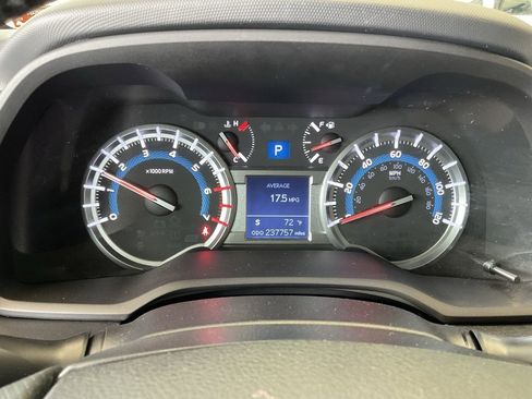 Used 2016 Toyota 4Runner Limited image 14