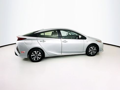 Used 2017 Toyota Prius Prime Plus image 10