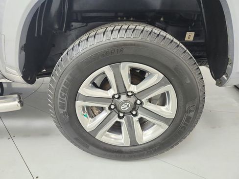 Used 2019 Toyota Tacoma Limited image 50