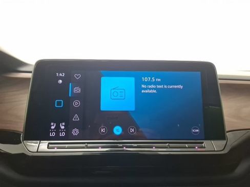 Used 2024 Volkswagen Atlas SE w/ Black Wheel Package FWD image 25