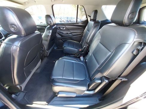 Used 2018 Chevrolet Traverse LT image 9