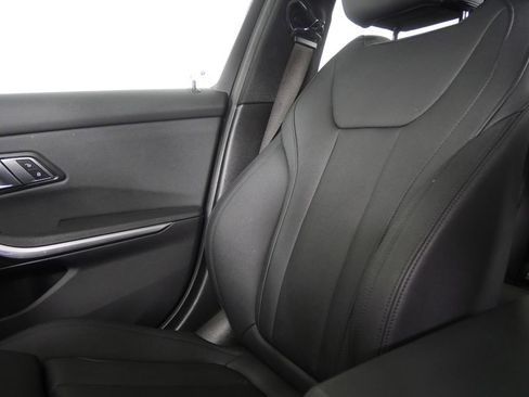 Used 2021 BMW 330i Sedan w/ Convenience Package image 22