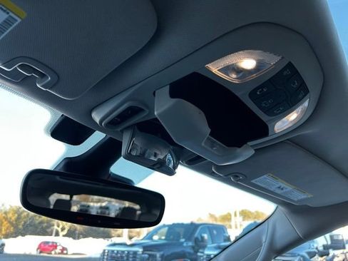 Used 2020 Chrysler Pacifica Limited w/ Tire & Wheel Group image 25