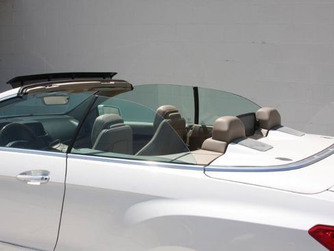Used 2013 Mercedes-Benz E 550 Cabriolet image 24