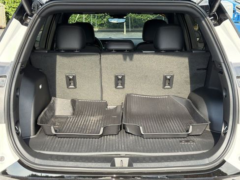 Used 2026 GMC Terrain AT4 w/ Technology Package II AWD/4WD image 18