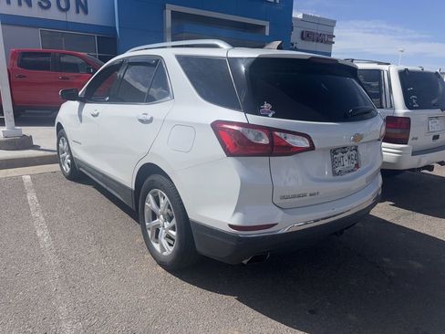 Used 2019 Chevrolet Equinox LT w/ Sun & Navigation Package AWD/4WD image 3