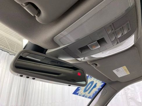 Used 2010 Mercedes-Benz GLK 350 4MATIC image 21