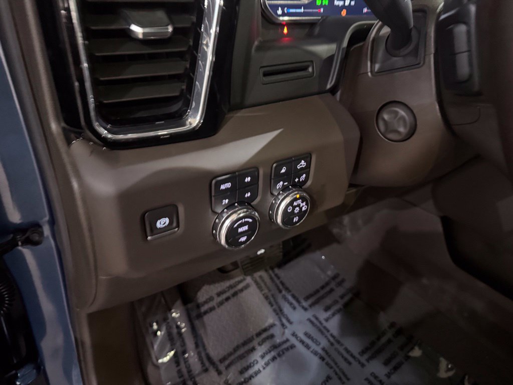 Used 2025 GMC Sierra 1500 Denali AWD/4WD image 13