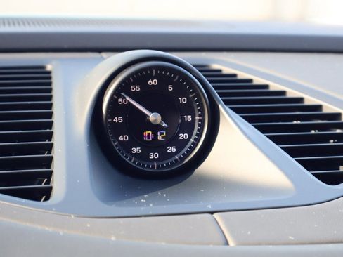 New 2025 Porsche Macan 4S Electric image 28