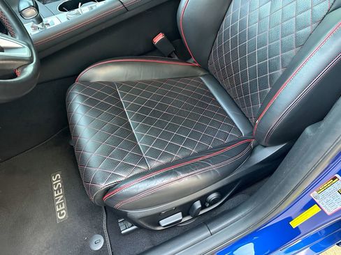 Used 2019 Genesis G70 3.3T Advanced w/ Sport Package image 11