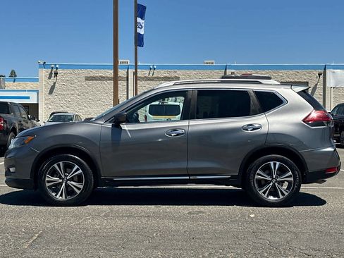 Used 2018 Nissan Rogue SL FWD image 5