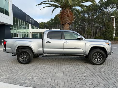Used 2020 Toyota Tacoma SR5 image 5