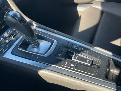 Used 2023 Porsche 718 Boxster RWD image 21
