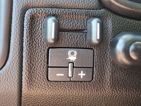 Used 2020 Chevrolet Colorado ZR2 image 26