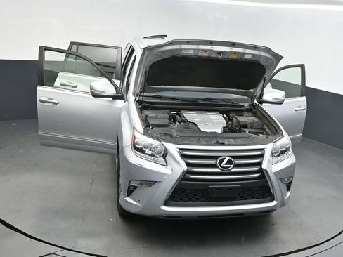 Used 2015 Lexus GX 460 image 43