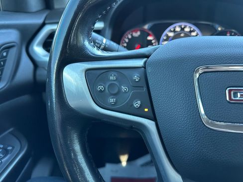 Used 2022 GMC Acadia SLT w/ Technology Package image 30