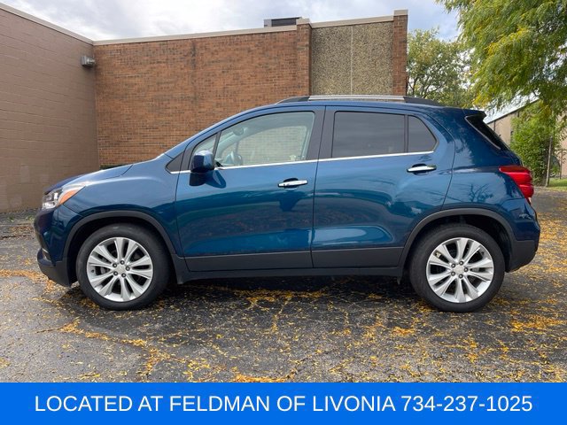 Certified 2020 Chevrolet Trax Premier w/ LPO, Cargo Package FWD image 2