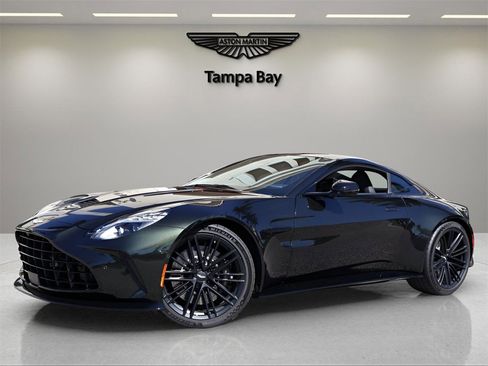 Used 2025 Aston Martin V8 Vantage Coupe image 1
