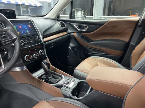 Used 2023 Subaru Forester Touring image 15