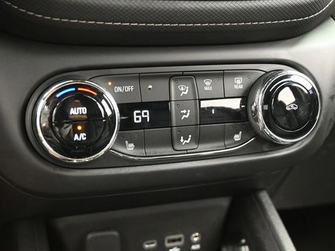 Used 2023 Chevrolet TrailBlazer ACTIV w/ Sun and Liftgate Package image 25