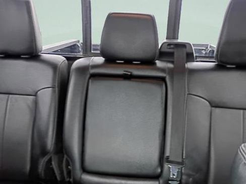 Used 2015 Ford F250 Lariat w/ Chrome Package image 19