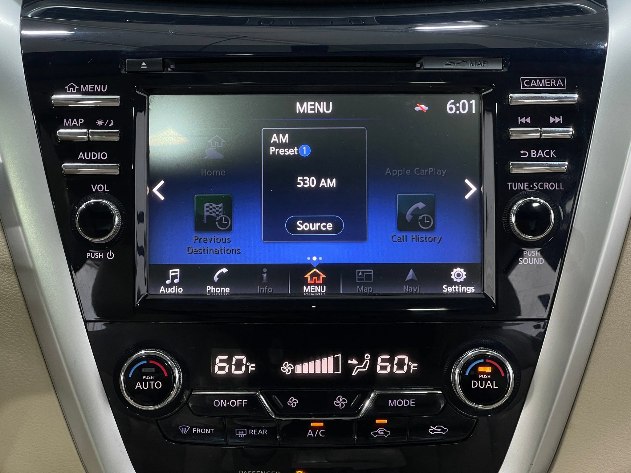 Used 2017 Nissan Murano Platinum w/ Platinum Technology Package FWD image 23