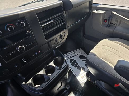 Used 2016 GMC Savana 3500 RWD image 20