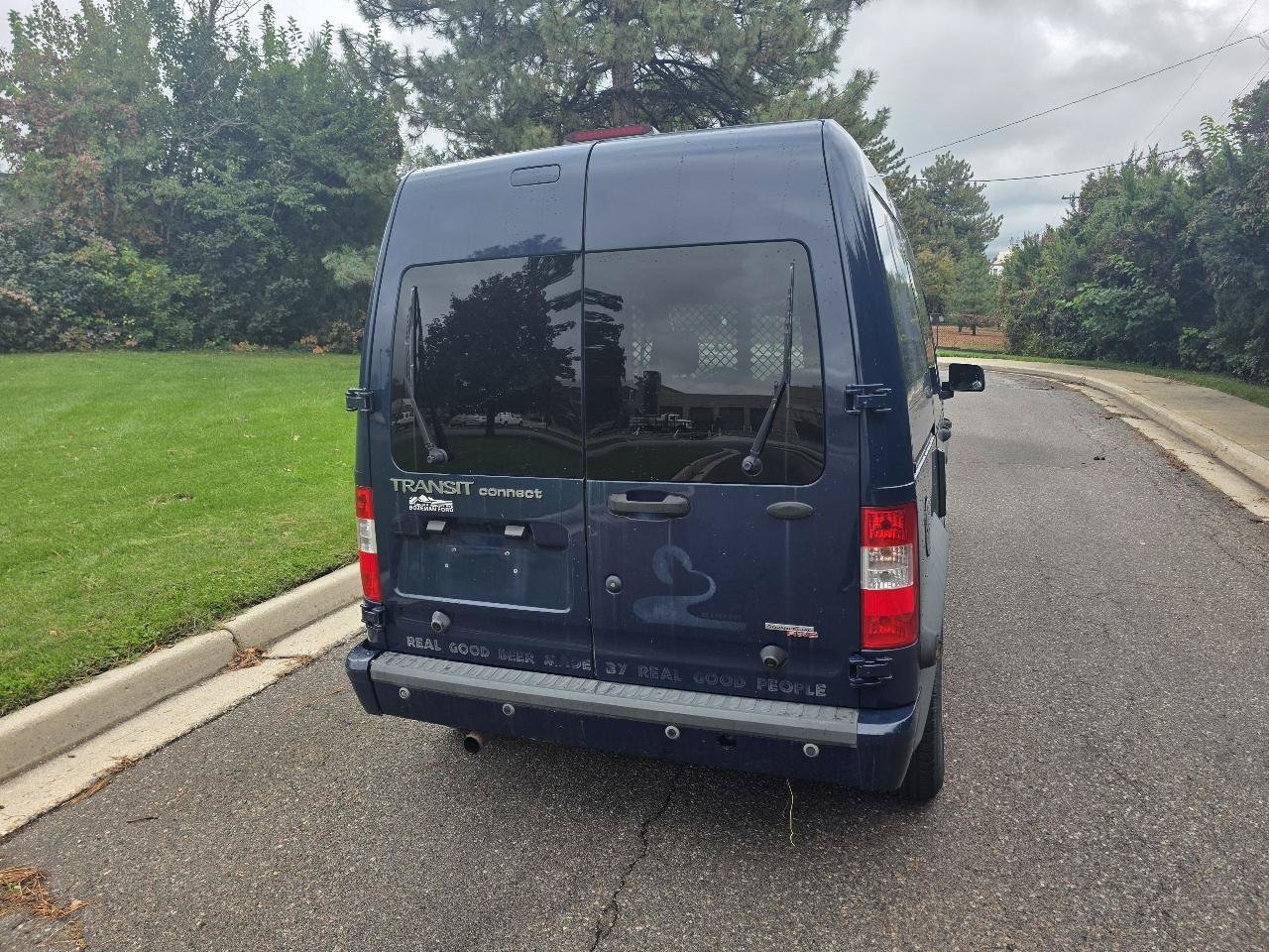 Used 2010 Ford Transit Connect XLT FWD image 3