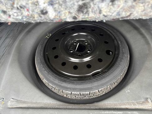 Used 2013 Chevrolet Impala LTZ image 24