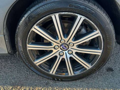 Used 2017 Volvo S60 T5 Inscription w/ Convenience Package image 16