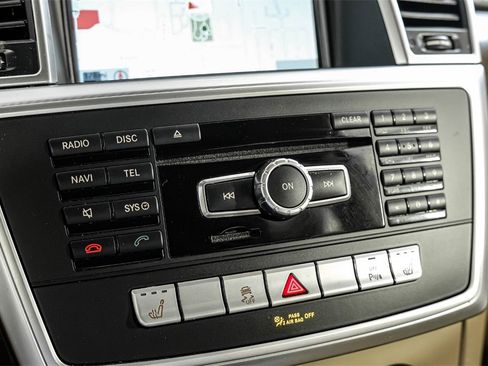 Used 2015 Mercedes-Benz GL 320 BlueTEC 4MATIC image 28