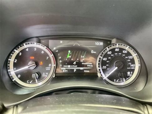 Used 2024 Toyota Highlander LE FWD image 16