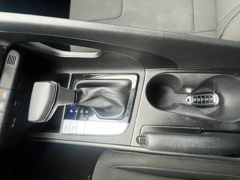 Used 2023 Hyundai Elantra SEL FWD image 23